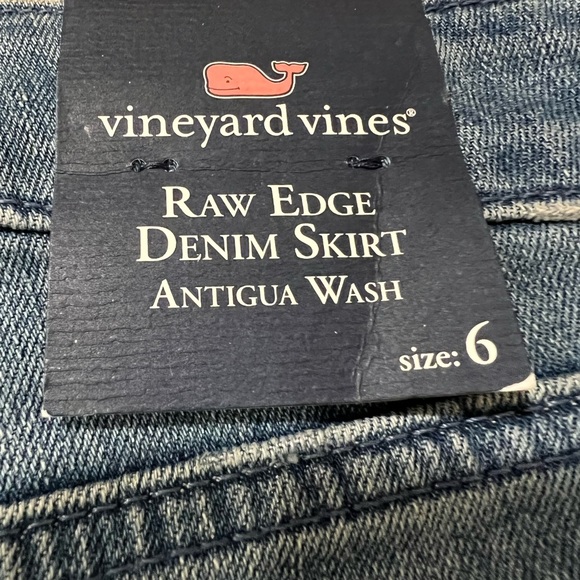 Vineyard Vines straight edge denim skirt NWT - Picture 3 of 6